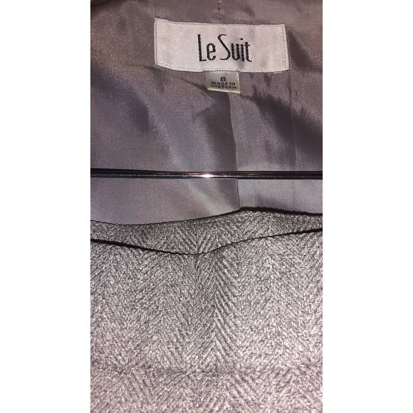 LeSuit herringbone suit in Gray - Sz 8 - Picture 3 of 8